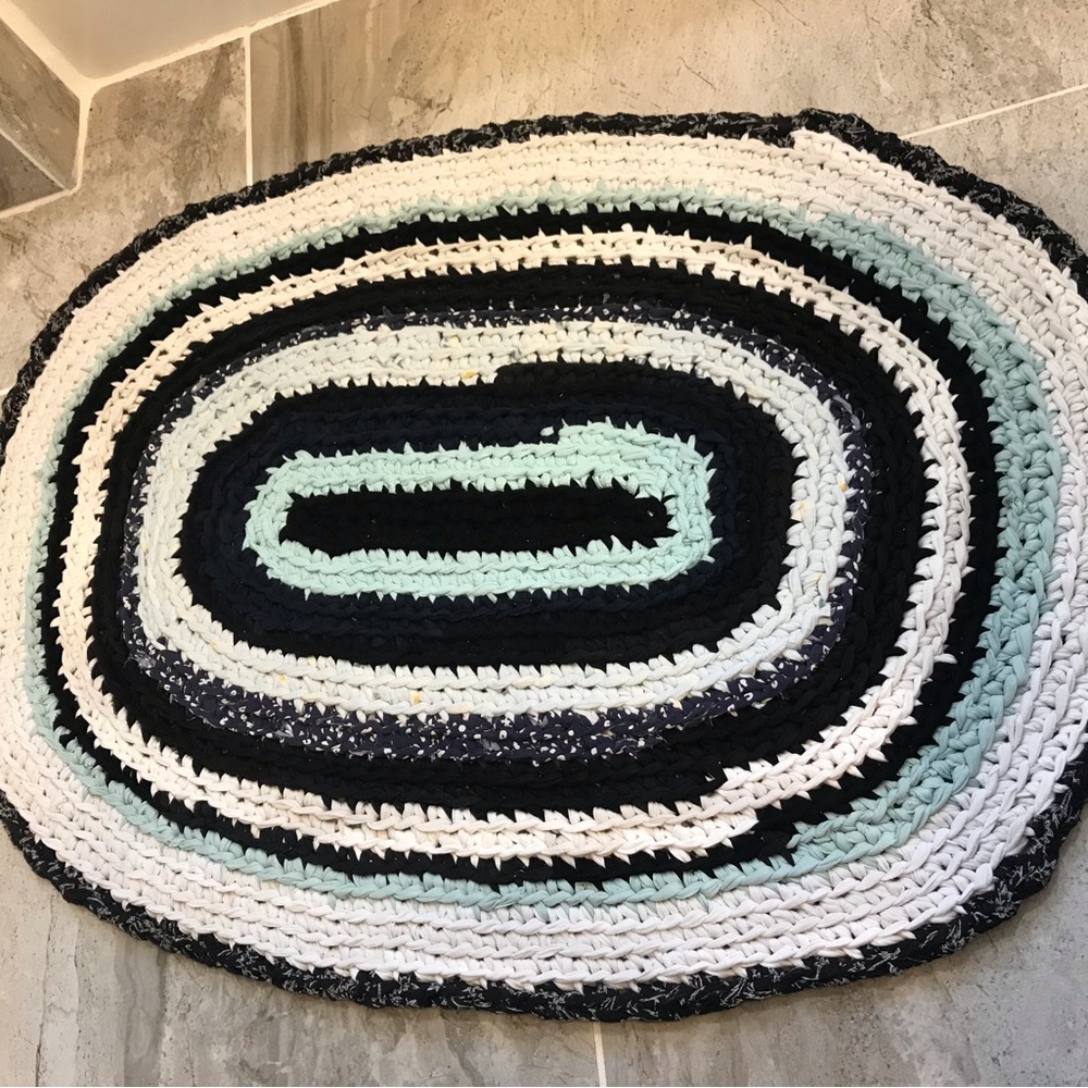Area rug. NWOT